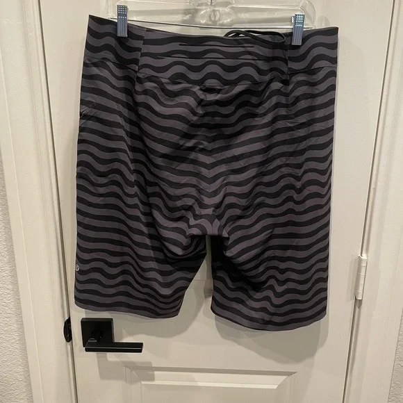 Lululemon men’s swimming trunks